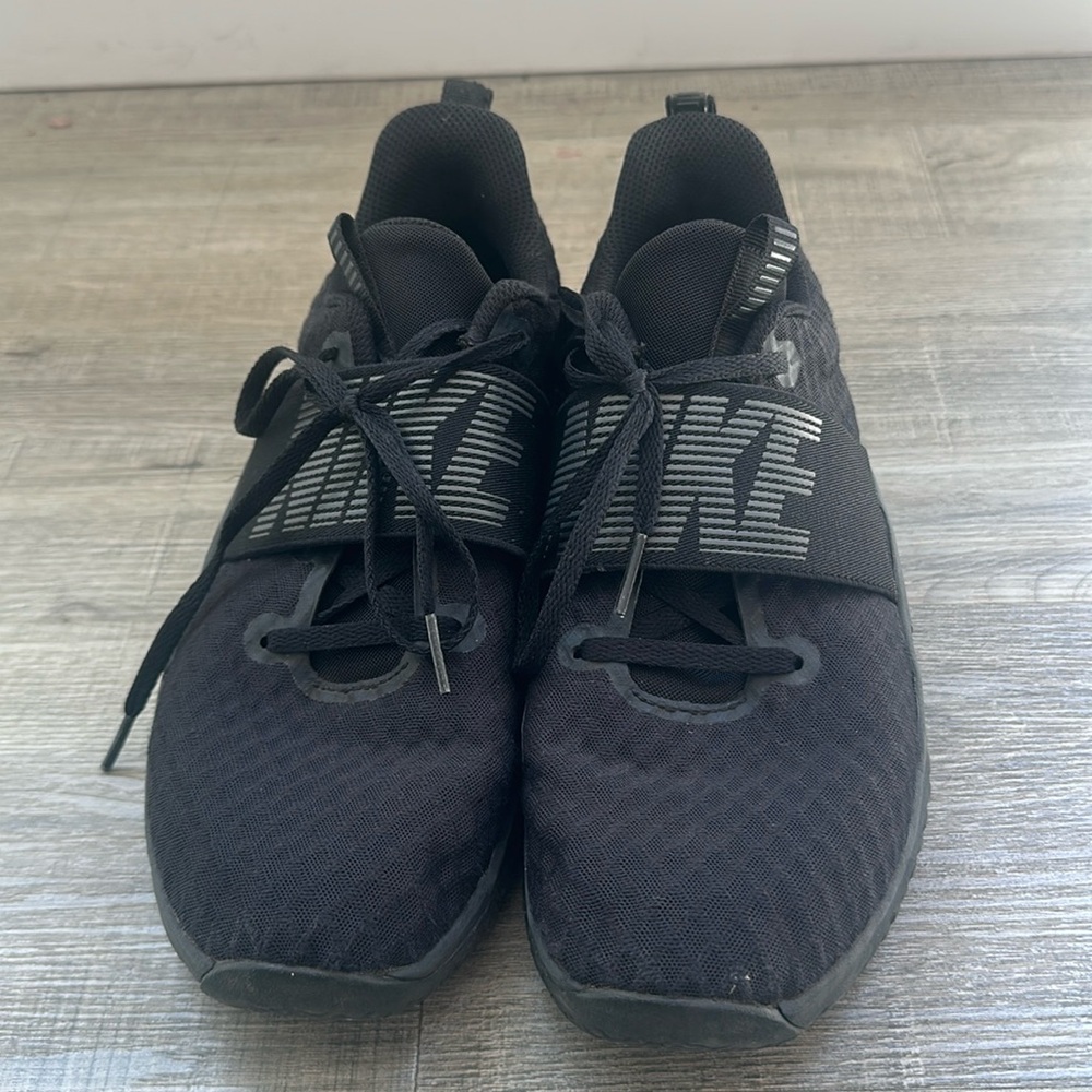 Nike Renew Women’s size 9 trainers